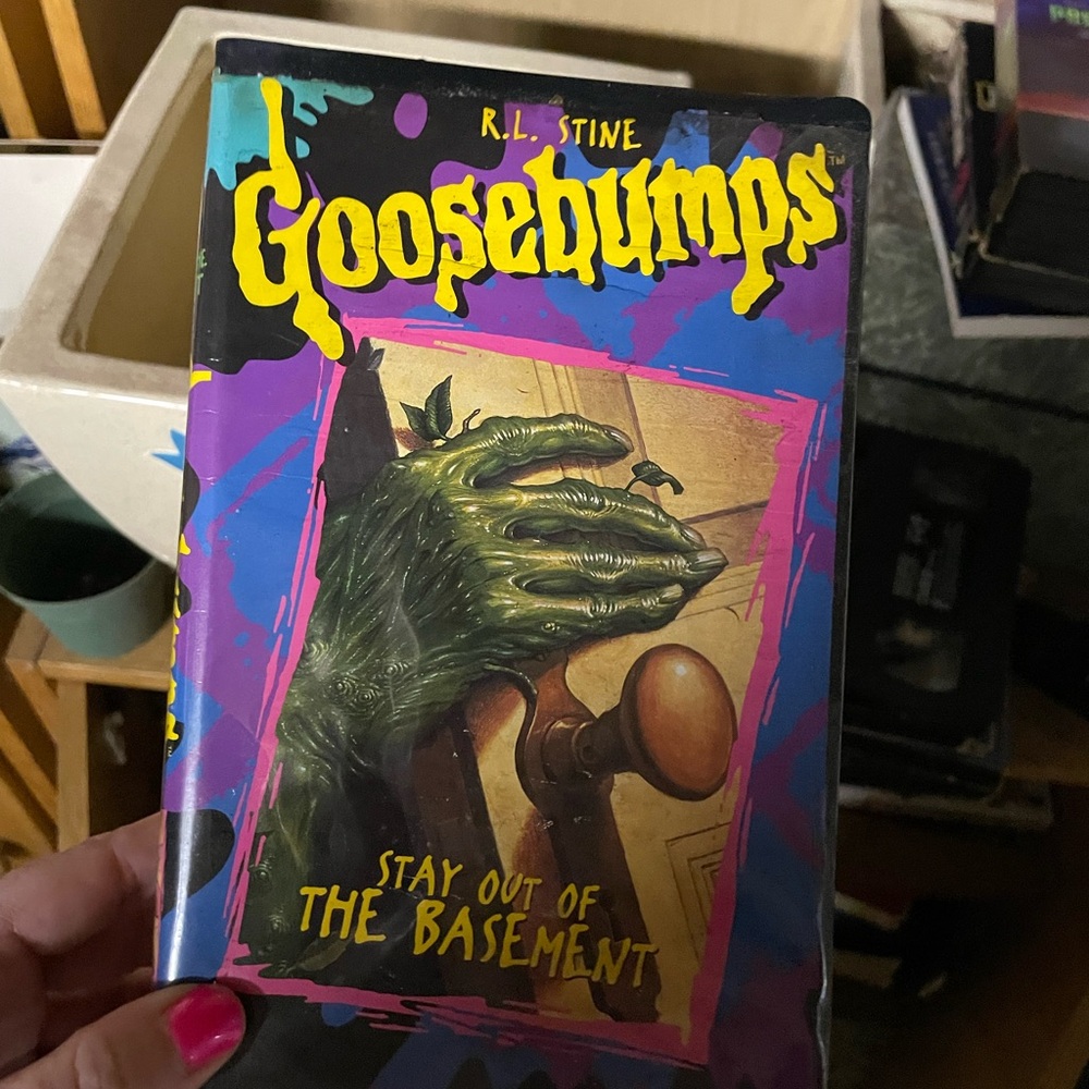 Vintage 90s Goosebumps Stay Out of the Basement vhs